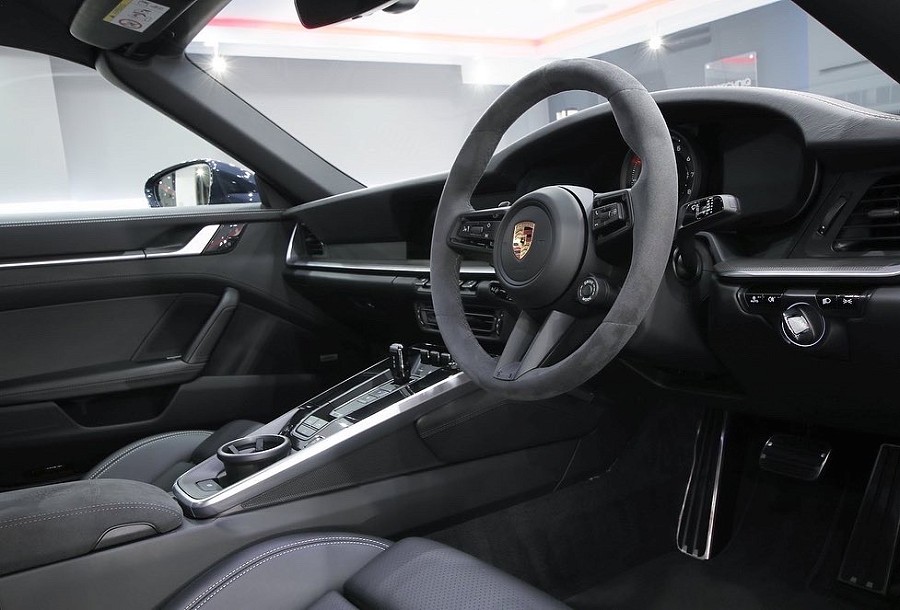 Porsche 911 Interior Detailing